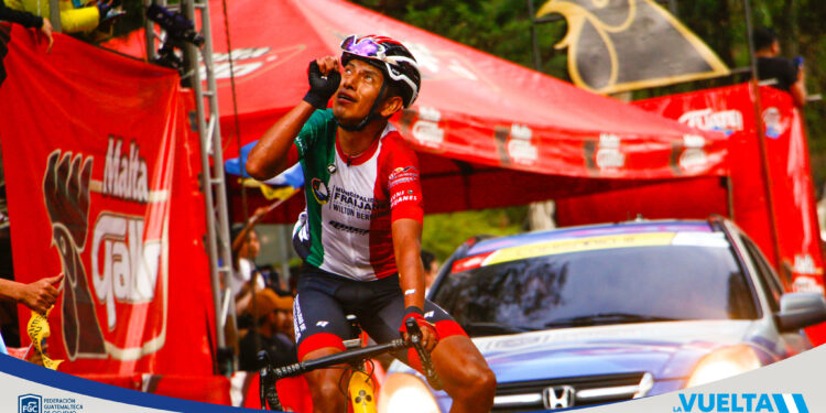 Alder Torres, ganador de la novena etapa de la Vuelta a Guatemala