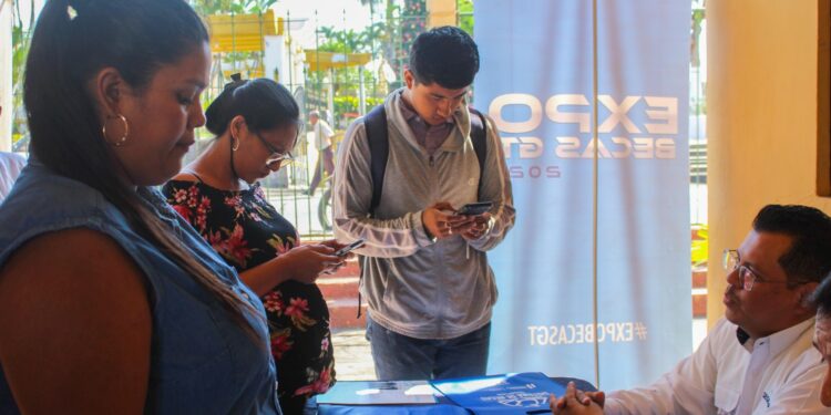 Expo Becas Tour 2023 llega a Escuintla