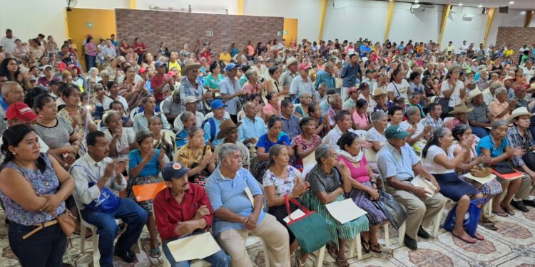 Suman mil 570 nuevos beneficiarios del Programa del Adulto Mayor en Suchitepéquez