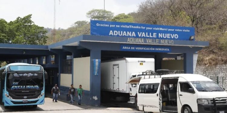 Punto aduanero del caserío Valle Nuevo, Jalpatagua, Jutiapa. // Foto: DCA.