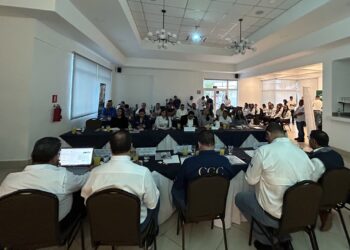 Alcaldes de Izabal participan en diplomado de lineamientos y funciones municipales