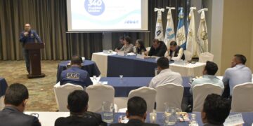 Alcaldes electos de Guatemala y Santa Rosa conocen Carta de Navegación. / Foto: SCEP.