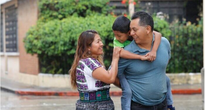 Connacionales y sus familias podrán acceder a servicios del Seguro Social