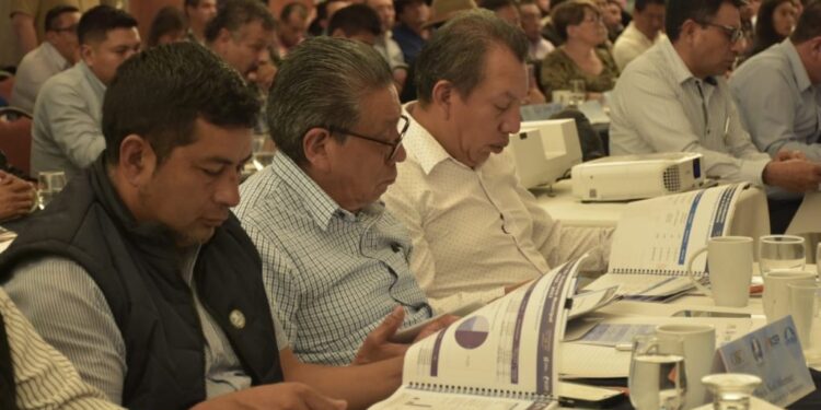 Diplomado de lineamientos municipales llega a 15 departamentos