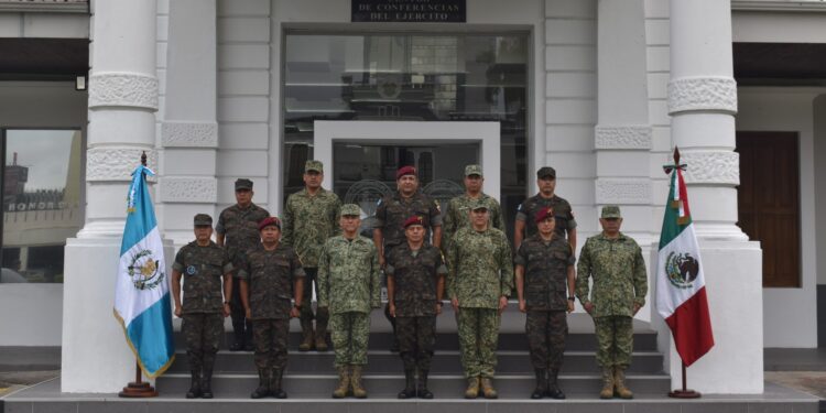 Ceremonia que consolida el compromiso en la seguridad regional. / Foto: Ejército de Guatemala.