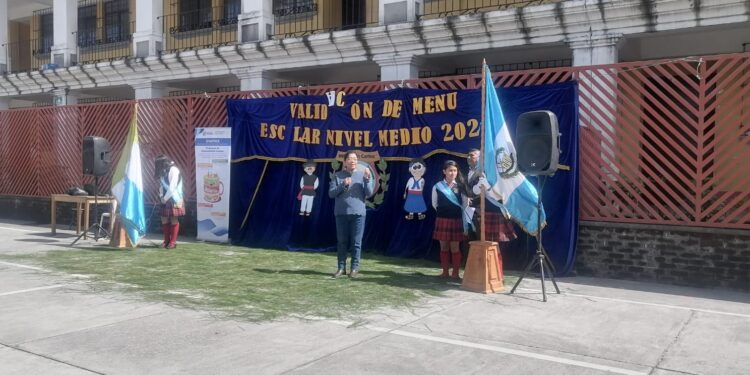 Validación de menús escolares en San Pedro Yepocapa, Chimaltenango. /Foto: Sesan