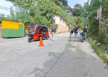 Policías de DISETUR garantizan la seguridad en el volcán San Pedro