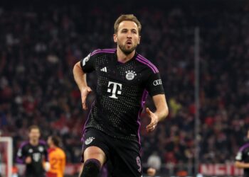 Kane guía al Bayern a los octavos de la Champions