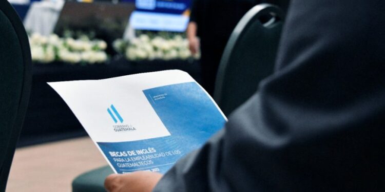 Becas otorgadas por el Ministerio de Economía. /Foto: DCA