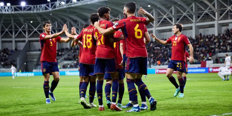 España asegura el liderato con placidez