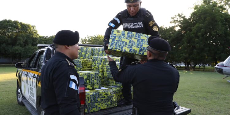 PNC y Ejército decomisan 4.9 toneladas de cocaína en lo que va del año