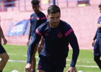 Municipal convoca a 22 jugadores para el clásico 327