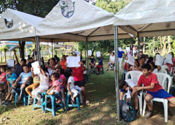 Escuela Policial Vacacional enseña a niños y padres de familia a prevenir la delincuencia. / Foto: PNC.
