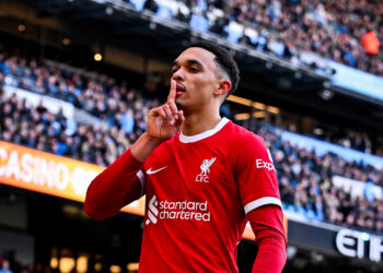 Alexander Arnold rescata el empate ante el Manchester City