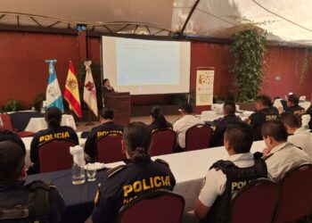 Policías de Chimaltenango y Sacatepéquez se capacitan en reducción de la violencia de género
