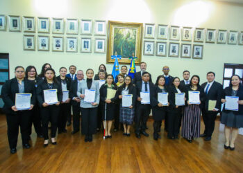 Intecap concluye capacitación en cultura de servicio