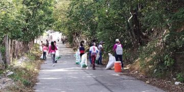 Vecinos de Zacapa se unieron a las jornadas de limpieza. /Foto: MSPAS