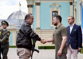 Presidente Alejandro Giammattei en su visita histórica en Ucrania.