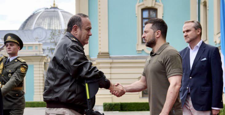 Presidente Alejandro Giammattei en su visita histórica en Ucrania.