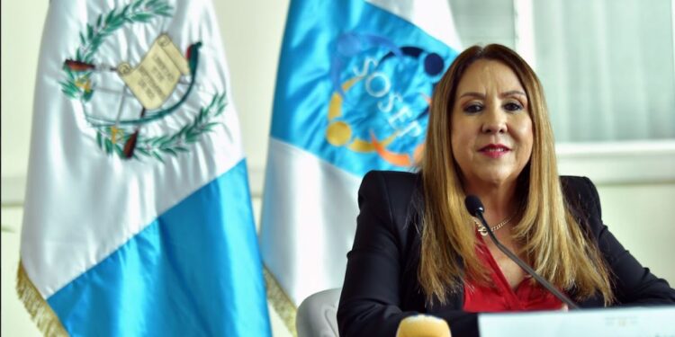La secretaria de Obras Sociales de la Esposa del Presidente (SOSEP), Sara Eugenia López. / Foto: Carlos Jacinto.