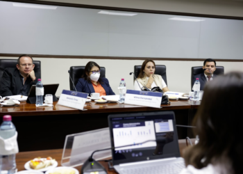 Reunión de seguimiento del Mides, como parte del proceso de transición. / Foto: Dickéns Zamora.