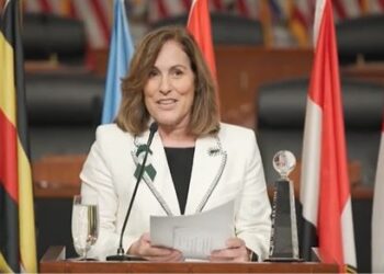 Valerie Huber reconoce labor de Guatemala para proteger la vida y la familia