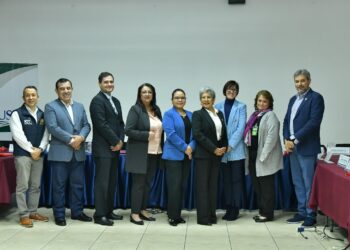 Autoridades se reunieron para reconocer los esfuerzos en las ETCAE. / Foto: Carlos Jacinto.