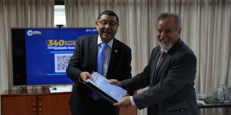 Delegados del binomio electo conocieron sobre los proyectos de desarrollo. /Foto: José Archila