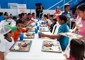 Comedores Sociales brindan alimento gratuito a personas vulnerables