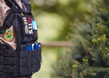 La PNC de Guatemala se une a campaña de defensa del pinabete