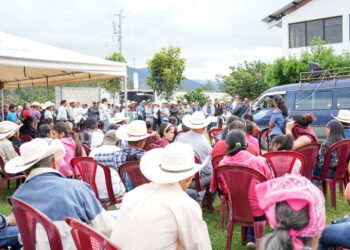 Supervisan entrega de 820 raciones de alimentos en Baja Verapaz