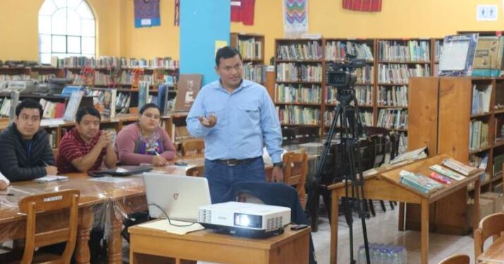 Fortalecen capacidades de municipalidades de Sololá en el uso del sistema de Servicios GL