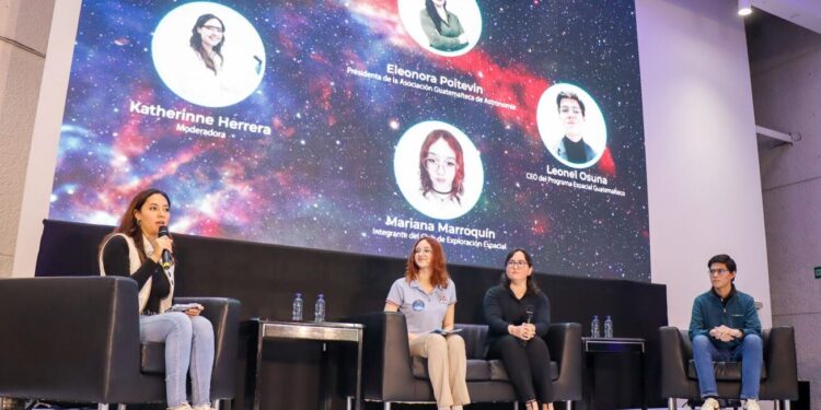 Evento Steam: El universo es nuestro. // Foto: Senacyt.