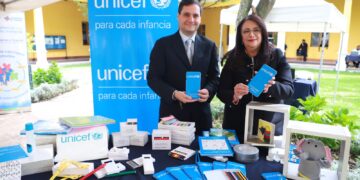 Entregan cajas lúdicas para el mejoramiento en los Cecodii. /Foto: Mineduc