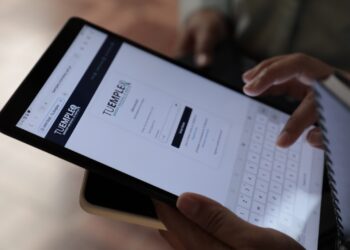 Plataforma digital Tu Empleo está disponible para la población. /Foto: Noé Pérez
