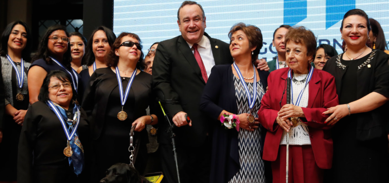 Presidente durante entrega de Orden a la Excelencia a mujeres en 2020. / Foto: DCA.