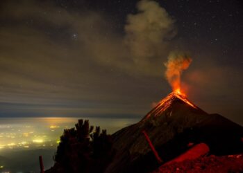 Invitan a la población a ser parte de la aventura de los volcanes. /Foto: Inguat