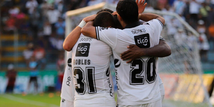 Comunicaciones elimina a Xelajú y avanza a la final del Apertura 2023