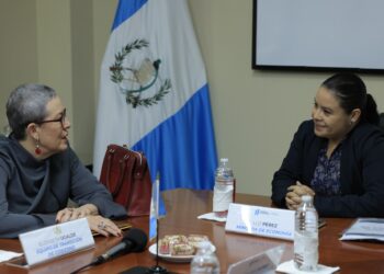 Reunión de transición con autoridades del Ministerio de Economía. /Foto: Gilber García