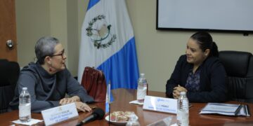 Reunión de transición con autoridades del Ministerio de Economía. /Foto: Gilber García