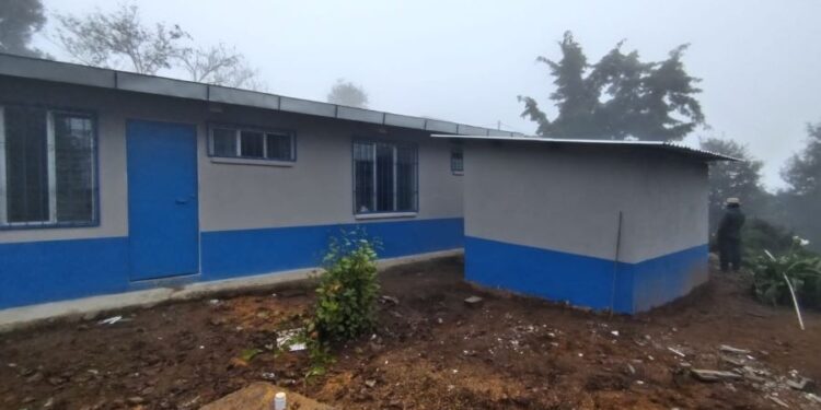 Entregan mejoras en tres centros de convergencia del área Ixil