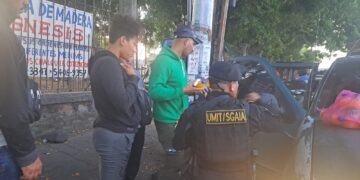 Capturan a presuntos coyotes por el traslado irregular de migrantes