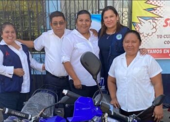 Entrega de motocicletas a la dirección de salud de Escuintla.