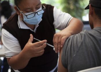 Ministerio de Salud informa sobre nueva variante de COVID-19