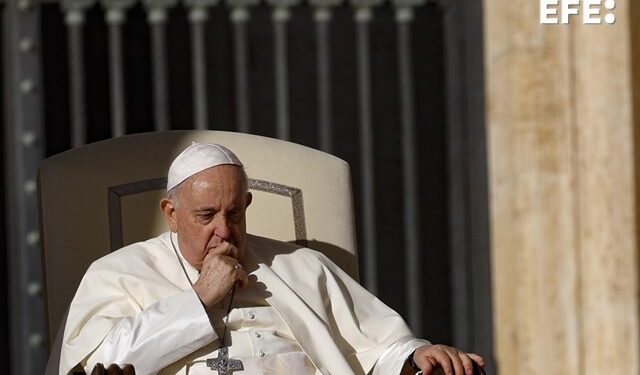 El papa y Zelenski hablaron por teléfono sobre el conflicto en Ucrania