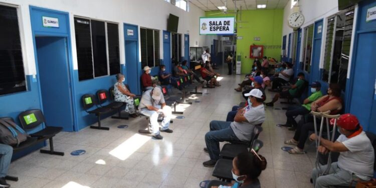 Impulsan planes para mejorar la atención a migrantes. /Foto: DCA