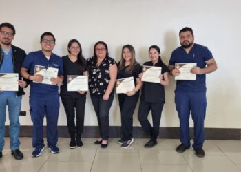 Programa Educación Médica Continua concluye con éxito en Petén
