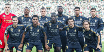 El Real Madrid pincha en el Villamarín y pone en peligro el liderato