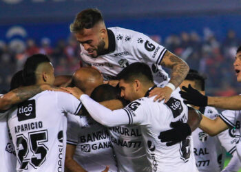 Comunicaciones y Xelajú disputarán el último boleto para la final del Apertura 2023