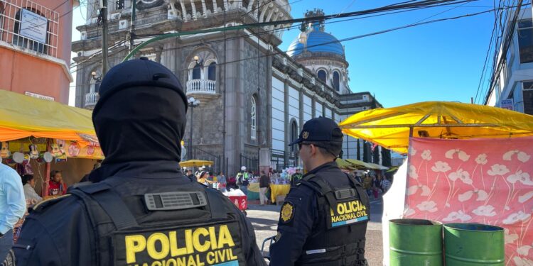 Acciones policiales en el día de la Virgen de Guadalupe. / Foto: PNC.